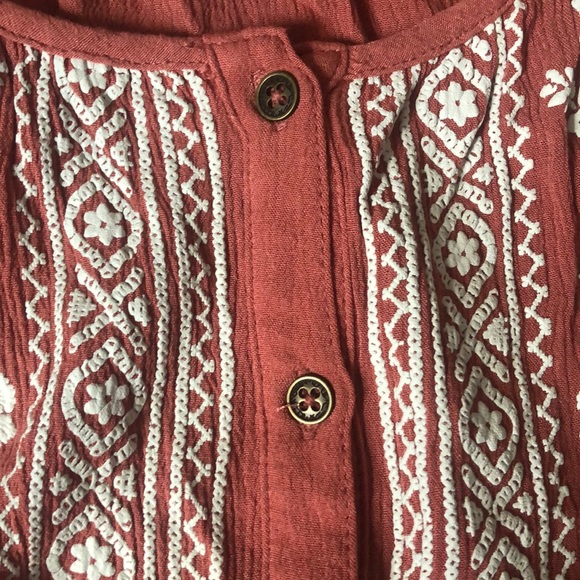 Xhilaration Cold Shoulder Long Sleeve - Picture 3 of 7